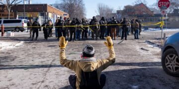 Photos of Minneapolis Protests As City Erupts in Anger Over Killing By Federal Agent