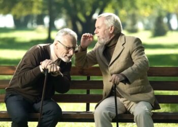 2 subtle, early signs of hearing loss that are easy to dismiss