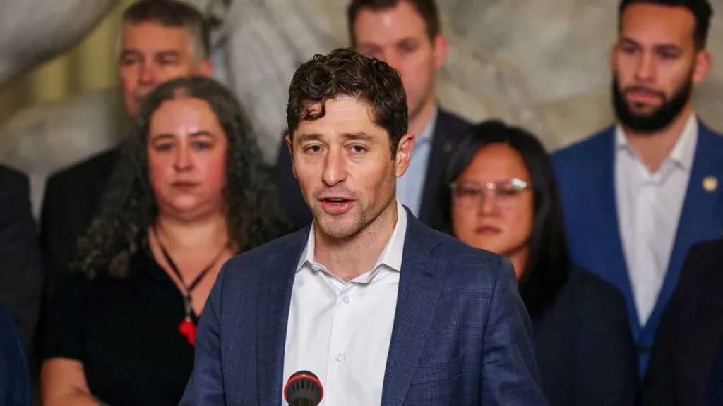 Trump stuns with call to Minneapolis mayor: ‘Feels like unconditional surrender’