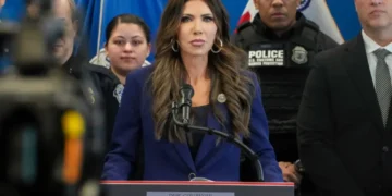 Massive union overseeing Border Patrol demands ouster of Kristi Noem and Stephen Miller