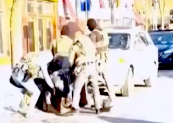 ‘Worse and worse for White House’: Damning new video reveals run-up to ICE shooting