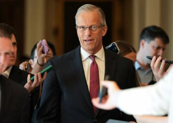 Senate Leaders Tiptoe Toward Partial Government Shutdown Over ICE Backlash