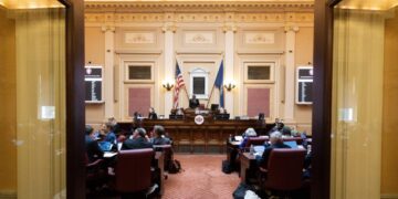 Judge rules Virginia Democrats violated law with redistricting amendment