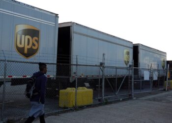 UPS will slash 30,000 jobs as company shifts away from Amazon