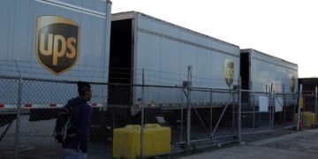 UPS will slash 30,000 jobs as company shifts away from Amazon