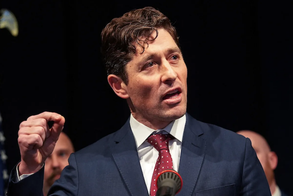 ‘Playing with fire!’ Trump hurls all-caps threat at Minneapolis mayor for resisting demand