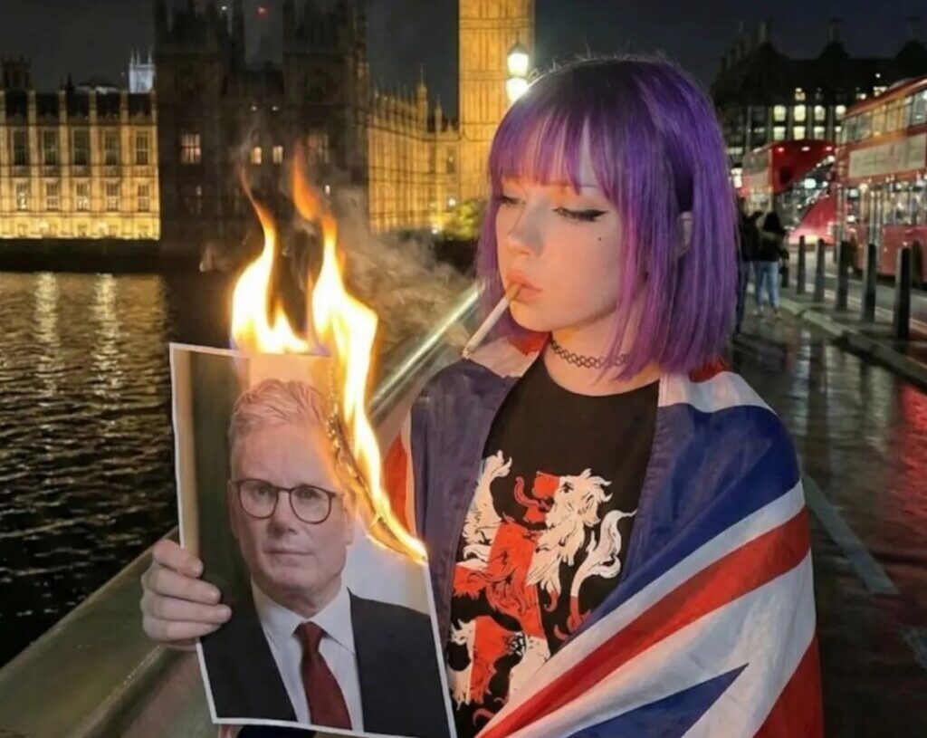 Far-Right Dweebs Are Getting Scammed by an AI-Generated Waifu