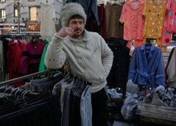 Middle East worries over possible U.S. strike on Iran one month after protests began