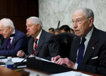 Top GOP senator mocked after dodging questions on legality of warrantless ICE raids