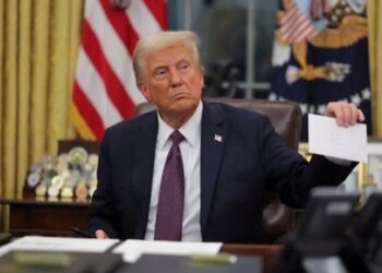 White House seeks ICE compromise as Trump fears shutdown: ‘Moving in Democrats’ direction’