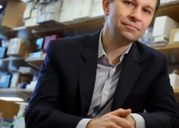 As billionaires chase immortality, this startup cofounded by a Harvard genetics professor gets FDA approval for the first partial de-aging human trial