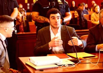 Mystery Man Dressed as FBI Agent Tries to Break Luigi Mangione Out of Jail