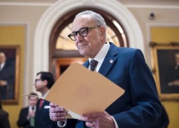 Federal government heads for weekend shutdown after Trump makes rare deal with Senate Democrats over DHS funding