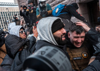 Conservative Influencer Chased From Minneapolis Streets by Counterprotesters