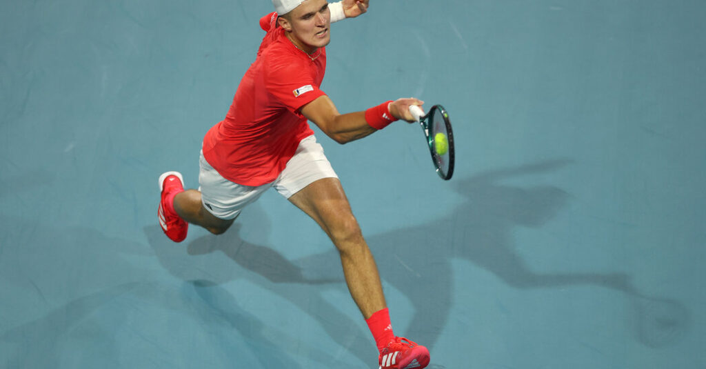 Jakub Mensik, Barely Out of His Teens, Makes an Impact