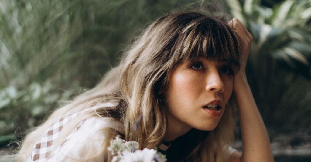 She Knows It’s Wrong, but She’s Still Hot for Teacher