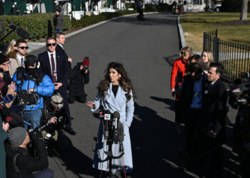 Noem Denies Use of Chemical Agents in Minnesota, Then Backtracks