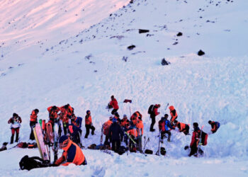 Avalanches Across Austrian Alps Kill 8 Skiers in One Day