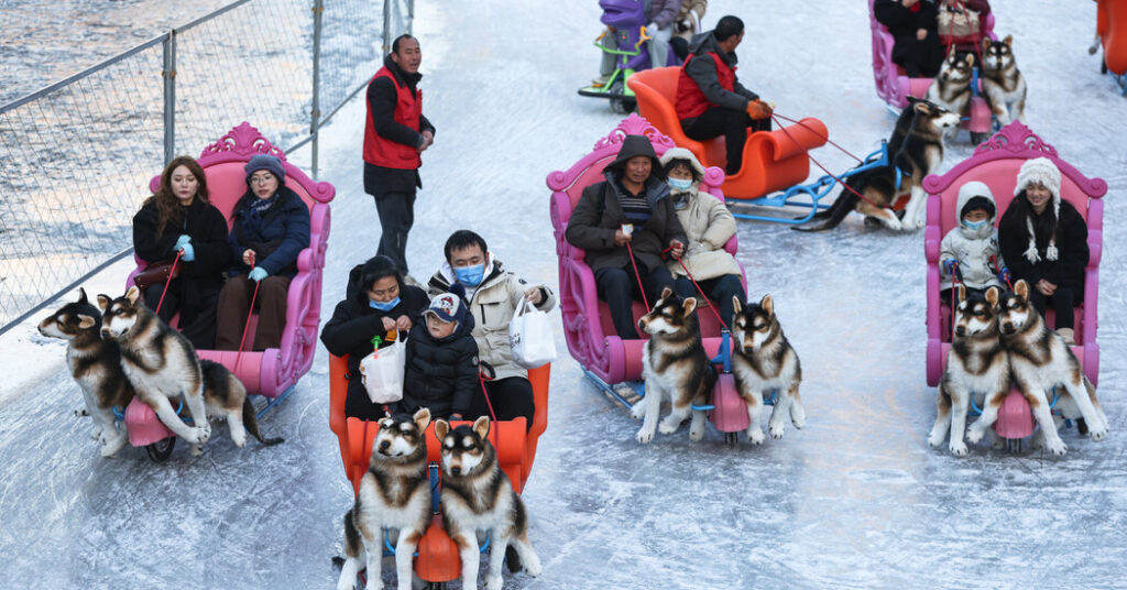 China’s Population Shrinks Again as Policies Fail to Reverse Decline