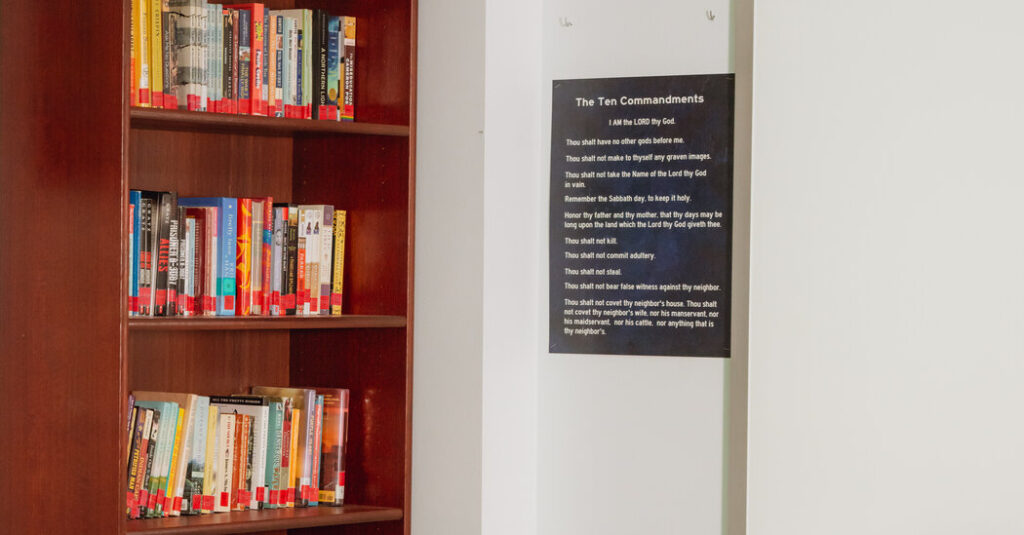 Texas Schools Wait as Law on Ten Commandments Reaches Appeals Court