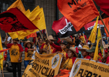 Splits Emerge Among Venezuelans as Revolutionary Dream Fades