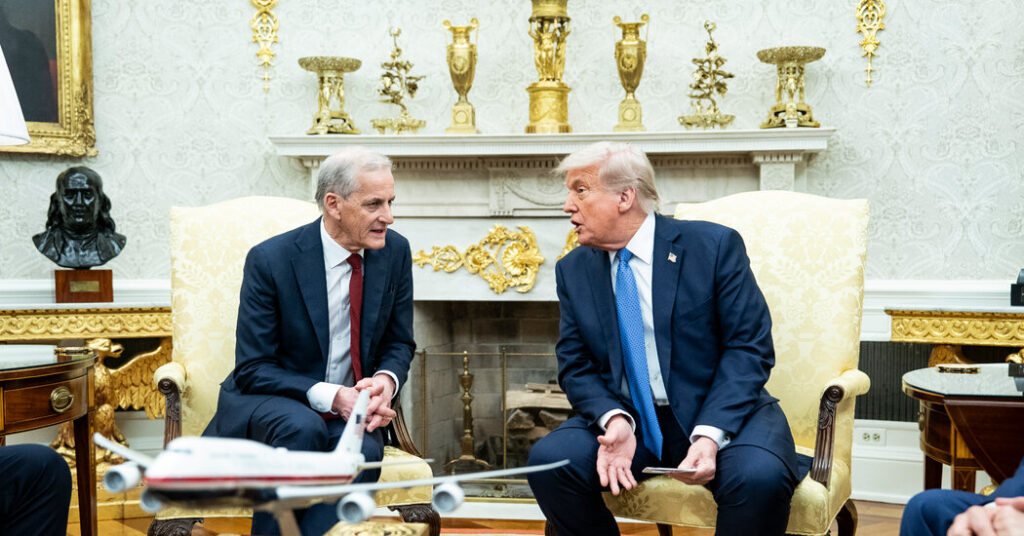 Denied Peace Prize, Trump Tells Norway He’ll Push for Greenland