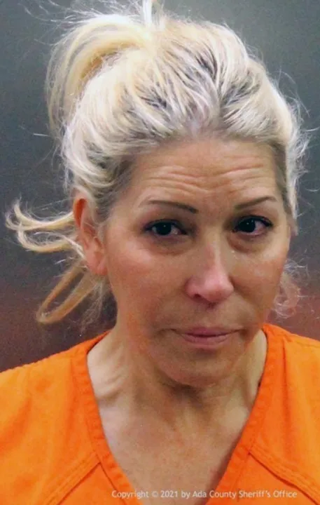 Mugshot of Shannon O'Connor in an orange uniform.