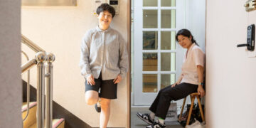 2 Women, 4 Cats and 1 Home in a Best-Selling Korean Memoir