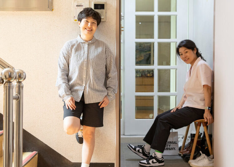 2 Women, 4 Cats and 1 Home in a Best-Selling Korean Memoir