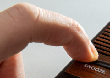 Is It Bad to Snooze Your Alarm?