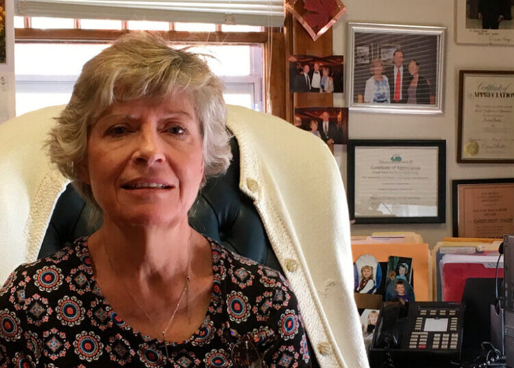 Democrats Seek Investigation of $3.5 Million Deal by Interior Official’s Husband