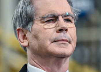 Bessent Calls Powell’s Attendance at Supreme Court Arguments on Fed Independence a ‘Mistake’