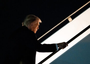 Trump Threatens New Trade War as Court Weighs Whether to Check Him