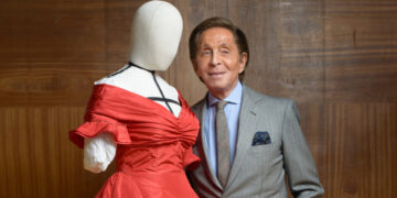 Valentino Was the Last of Fashion’s Old Guard