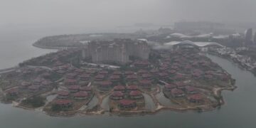 The Chinese Island Where Dreams of Real Estate Glory Never Die