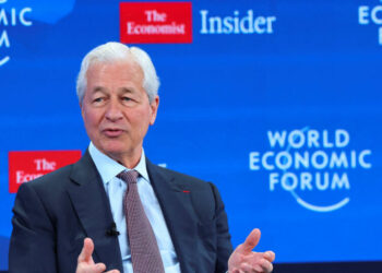 Trump Sues JPMorgan for Closing His Bank Accounts for Political Reasons