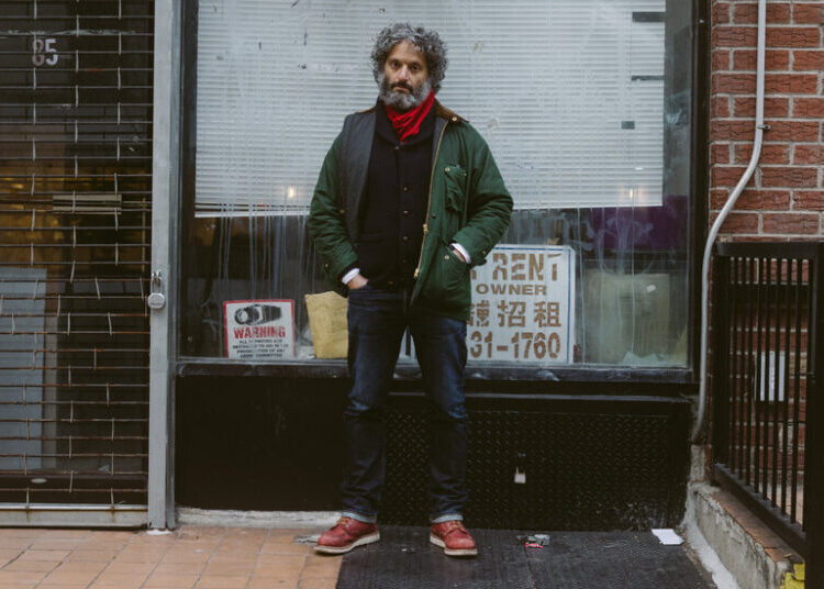 Jason Mantzoukas Makes It Weird