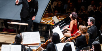 Review: A Warning of American Despair Returns to the Philharmonic