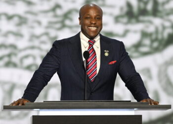 Defending His Absence in House, Hunt Celebrates Casting a Vote