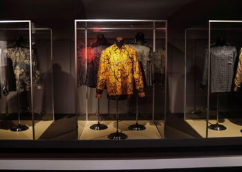 Nelson Mandela Memorabilia Can Go to Auction, Court Says