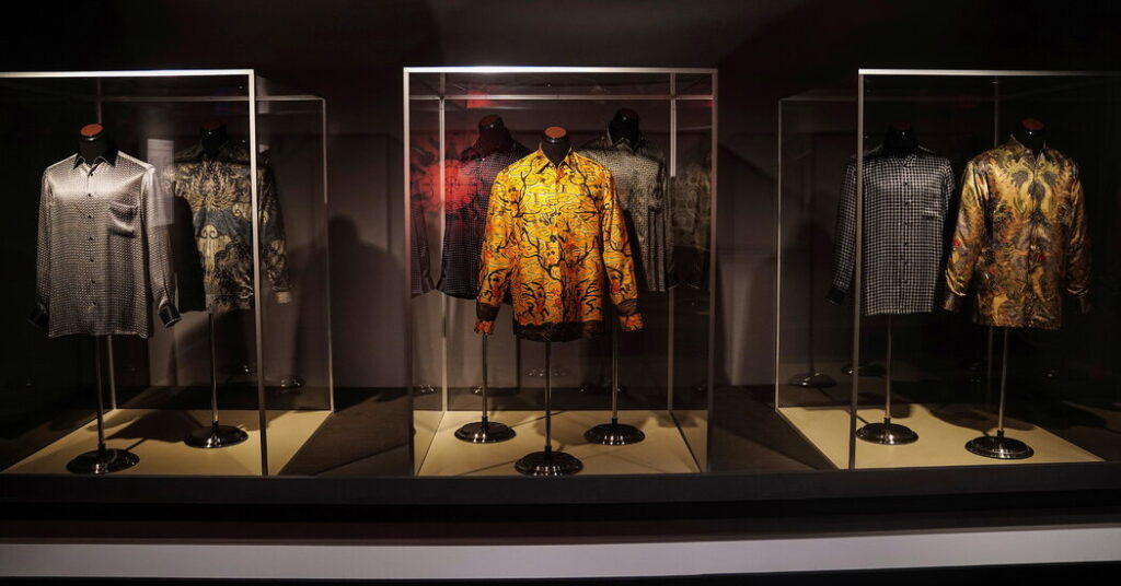 Nelson Mandela Memorabilia Can Go to Auction, Court Says