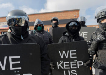 ICE Agent Charged With Misdemeanor Following Scuffle With an Activist