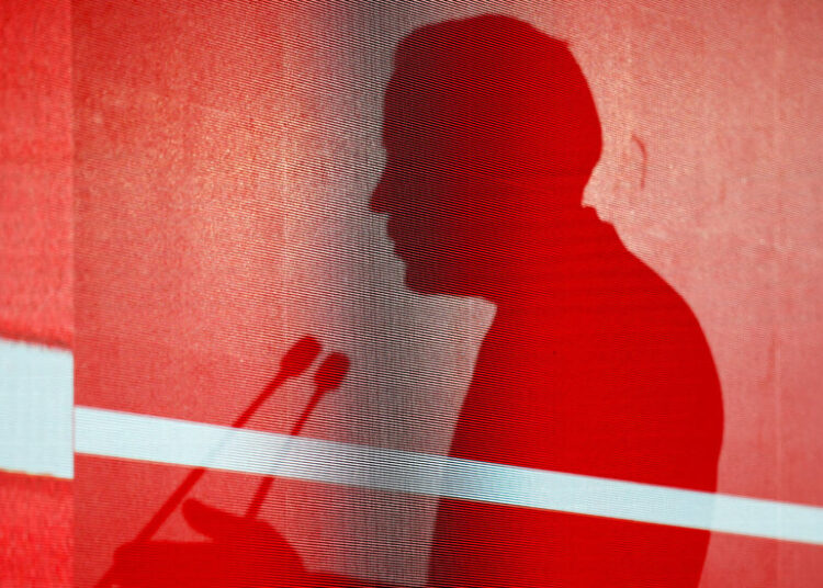 Can Middle Powers Like Canada Exist Between America and China?