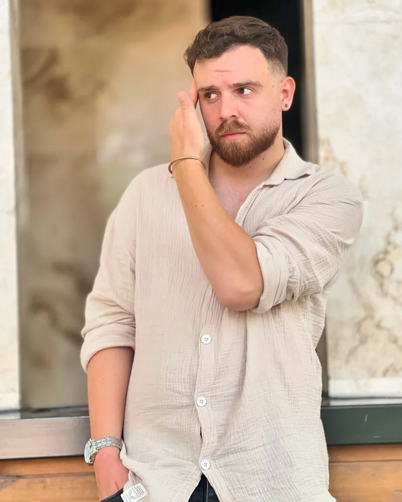 Erfan Soltani was granted ten minutes with his family before is executed by hanging for is role in the anti-government protests.