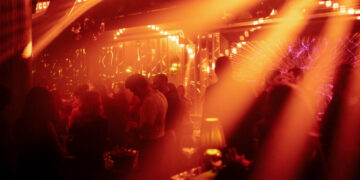 A Place to See Paris as Never Before, Again