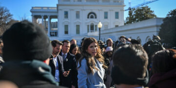 Trump Holds 2-Hour Meeting With Noem Amid Backlash to Minneapolis Shooting