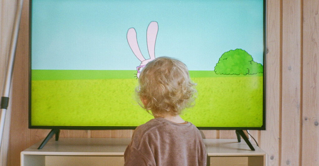 I Let My Kid Watch Bad TV. In Fact, I Watch It, Too.
