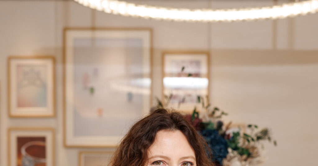 Diamonds, Tales and De Beers