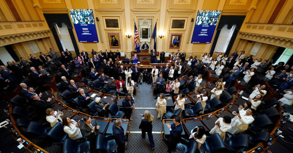 Virginia Judge Blocks Democrats’ Efforts to Redraw Congressional Maps