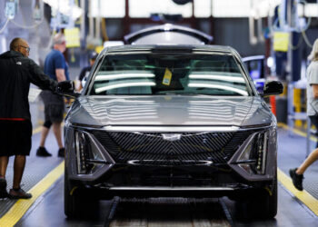 G.M. Shares Rise as Investors Are Encouraged by 2026 Prospects